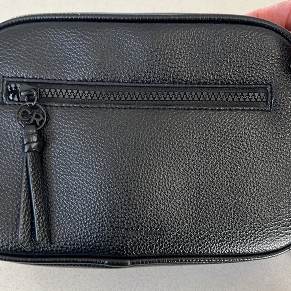 Country Road Cross Body Bag in Black - Picture 6 of 9